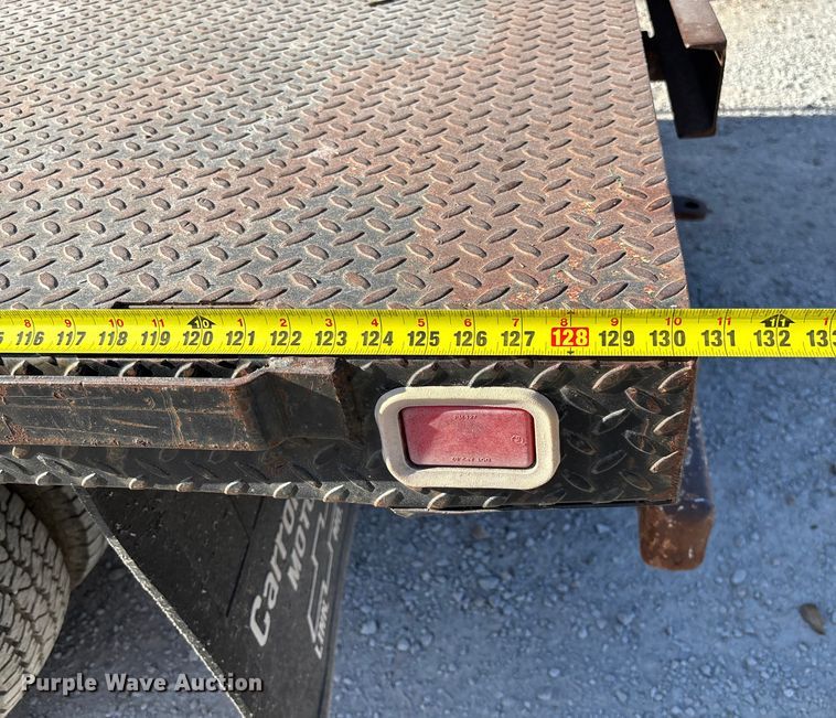 image for item FB3013 2003 Chevrolet Silverado 3500 flatbed pickup truck