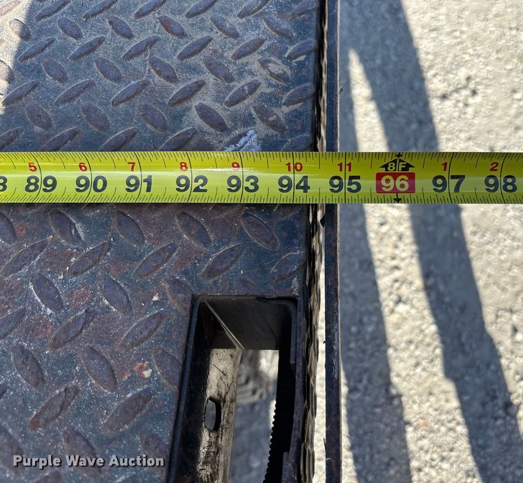 image for item FB3013 2003 Chevrolet Silverado 3500 flatbed pickup truck