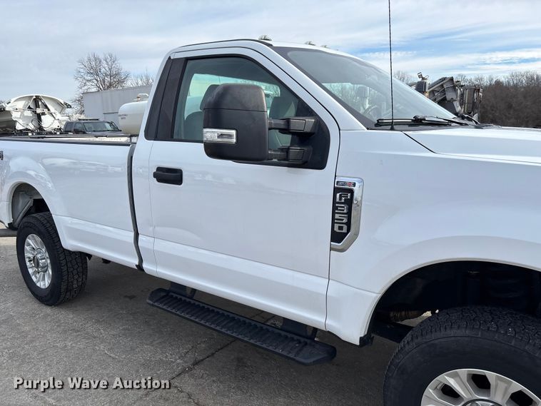 image for item FB3028 2020 Ford F350 Super Duty pickup truck