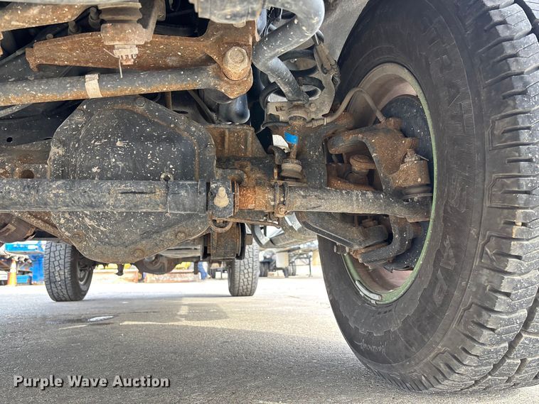 image for item FB3028 2020 Ford F350 Super Duty pickup truck