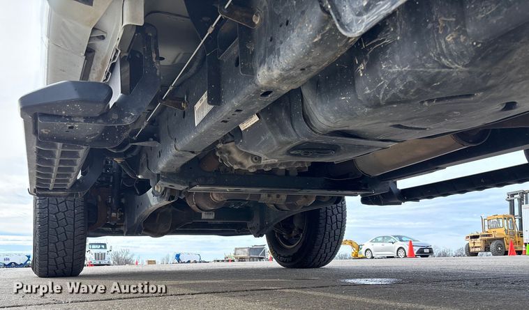 image for item FB3028 2020 Ford F350 Super Duty pickup truck