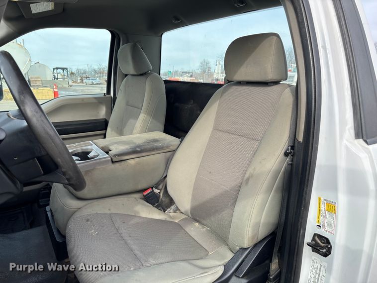 image for item FB3028 2020 Ford F350 Super Duty pickup truck