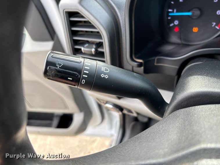 image for item FB3028 2020 Ford F350 Super Duty pickup truck