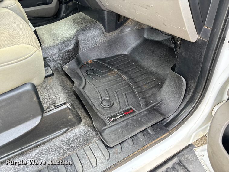 image for item FB3028 2020 Ford F350 Super Duty pickup truck