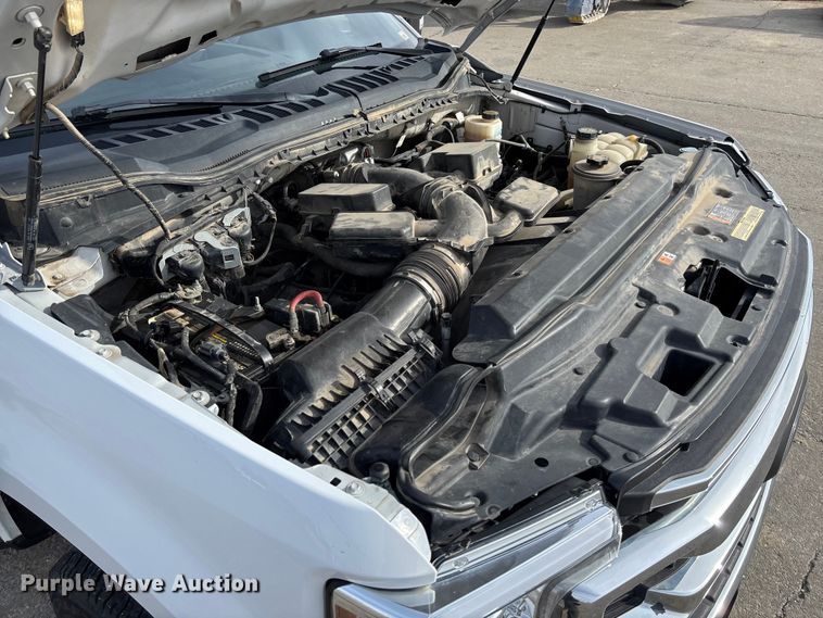 image for item FB3028 2020 Ford F350 Super Duty pickup truck