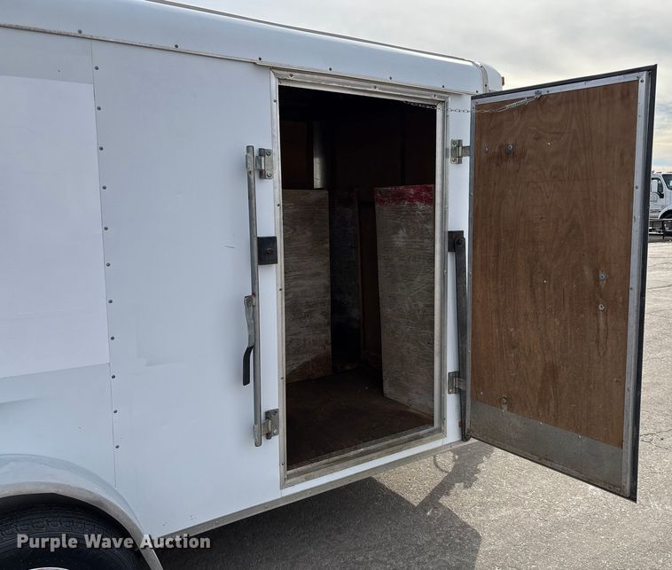 image for item FB3029 2005 Doolittle enclosed cargo trailer