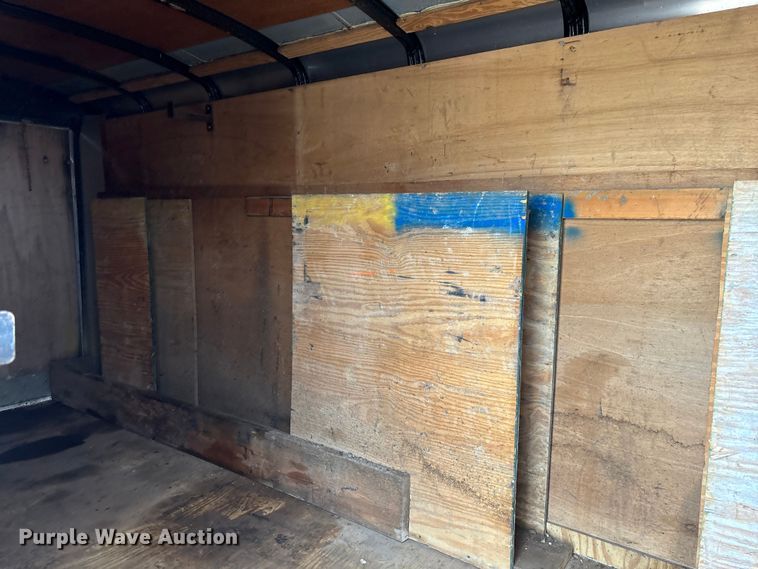 image for item FB3029 2005 Doolittle enclosed cargo trailer