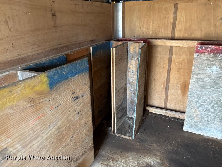 image for item FB3029 2005 Doolittle enclosed cargo trailer