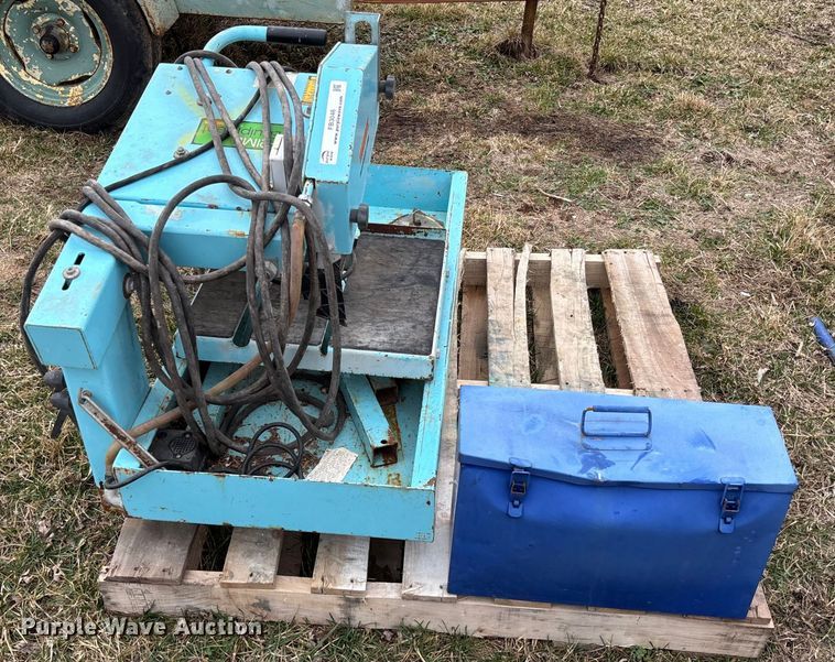 image for item FB3046 Tools