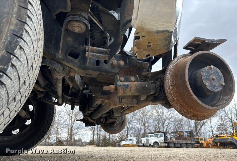 image for item FB3085 2019 Ford F350 Crew Cab pickup truck