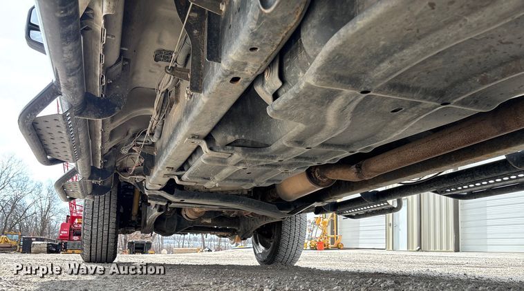 image for item FB3085 2019 Ford F350 Crew Cab pickup truck