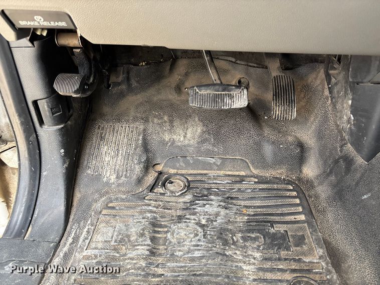 image for item FB3085 2019 Ford F350 Crew Cab pickup truck