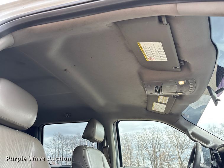 image for item FB3085 2019 Ford F350 Crew Cab pickup truck