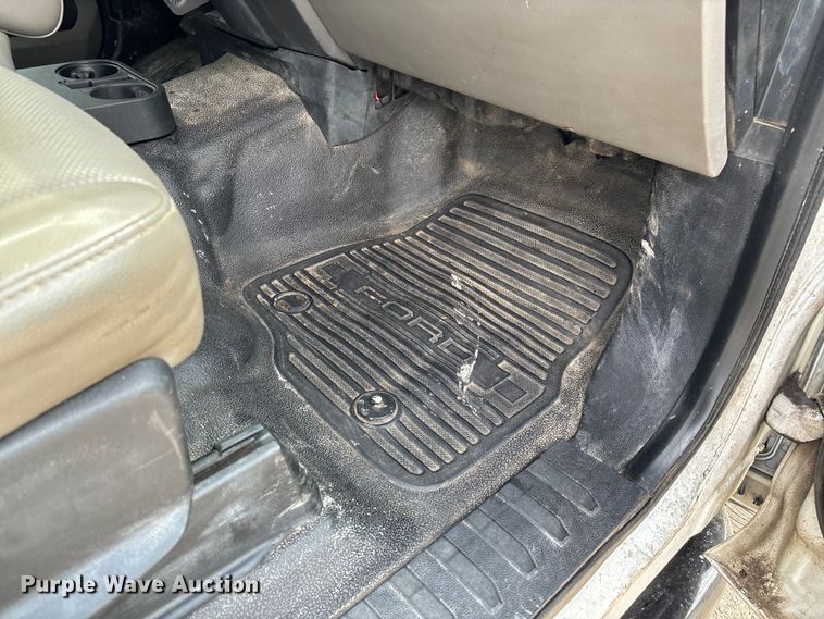 image for item FB3085 2019 Ford F350 Crew Cab pickup truck