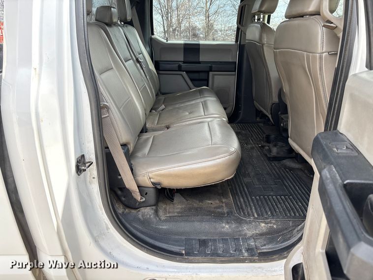 image for item FB3085 2019 Ford F350 Crew Cab pickup truck