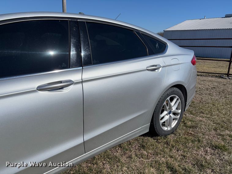 image for item FB3107 2016 Ford Fusion SE 