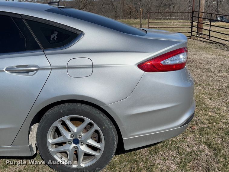 image for item FB3107 2016 Ford Fusion SE 