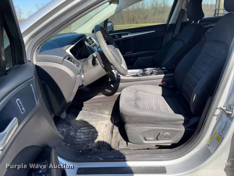 image for item FB3107 2016 Ford Fusion SE 