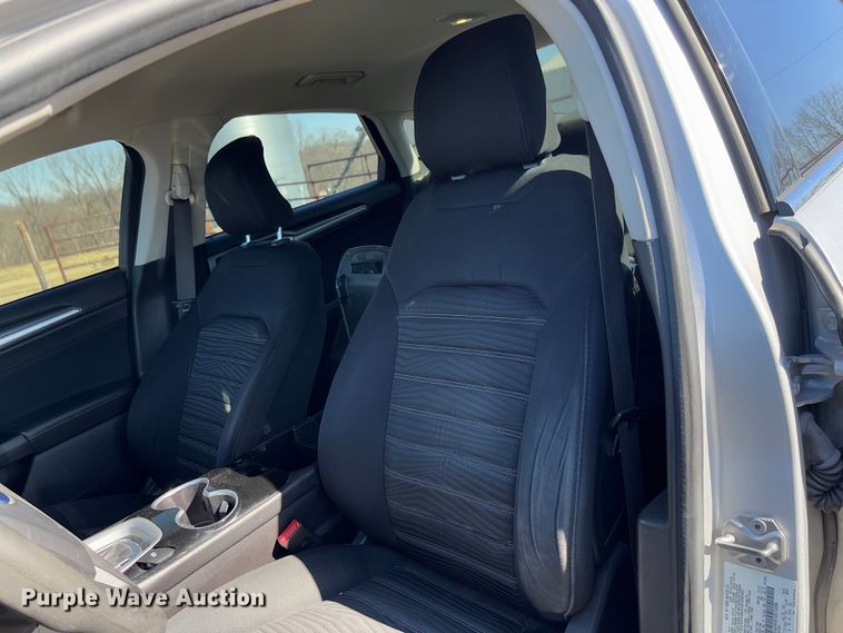 image for item FB3107 2016 Ford Fusion SE 