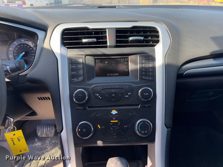 image for item FB3107 2016 Ford Fusion SE 