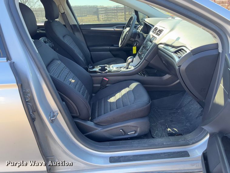 image for item FB3107 2016 Ford Fusion SE 