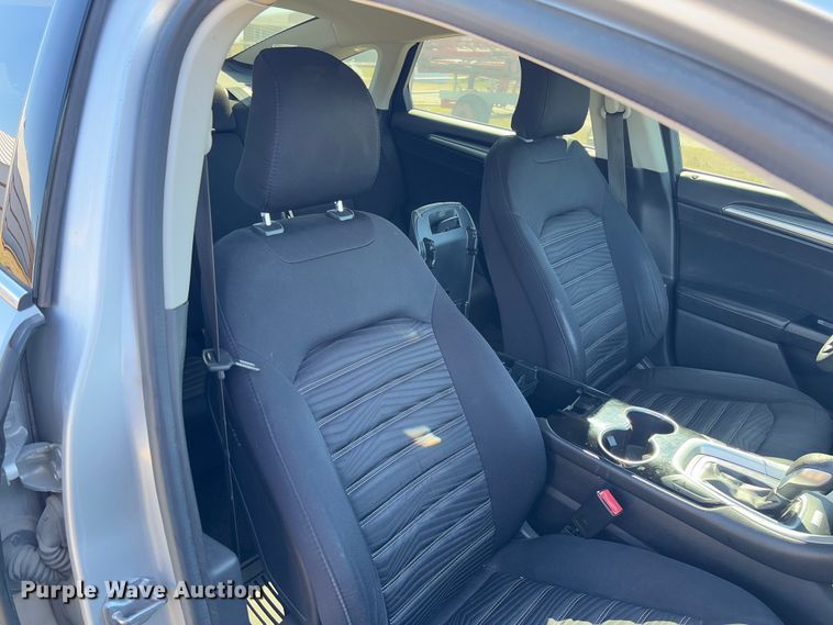 image for item FB3107 2016 Ford Fusion SE 