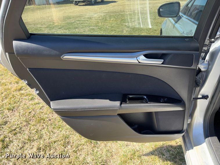 image for item FB3107 2016 Ford Fusion SE 