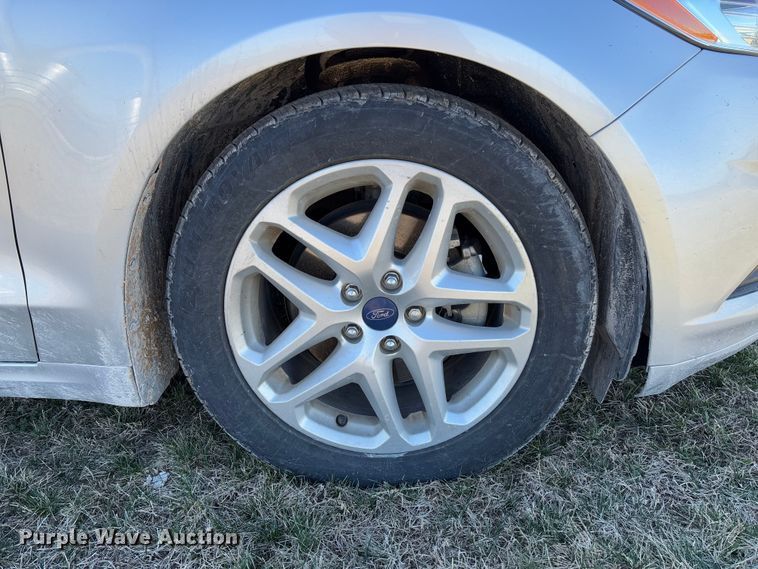 image for item FB3107 2016 Ford Fusion SE 