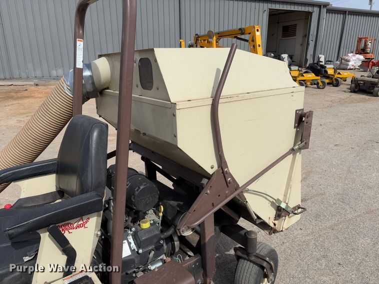 image for item FB3115 Grasshopper 620T2 ZTR lawn mower