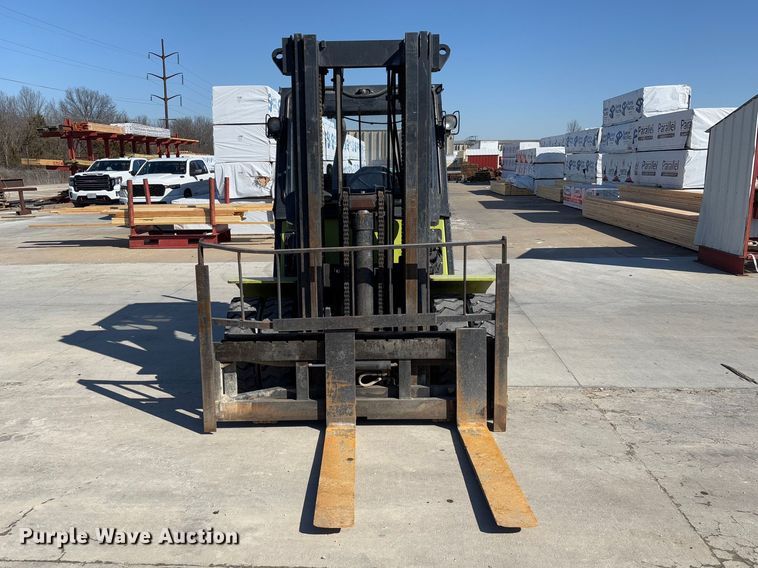 image for item FB3130 Clark CMP40D forklift