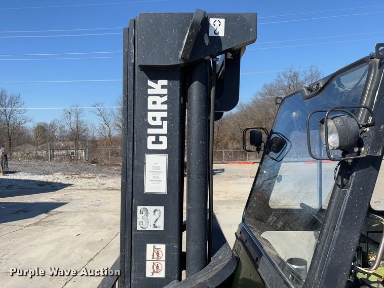 image for item FB3130 Clark CMP40D forklift