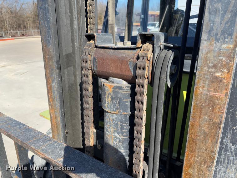 image for item FB3130 Clark CMP40D forklift