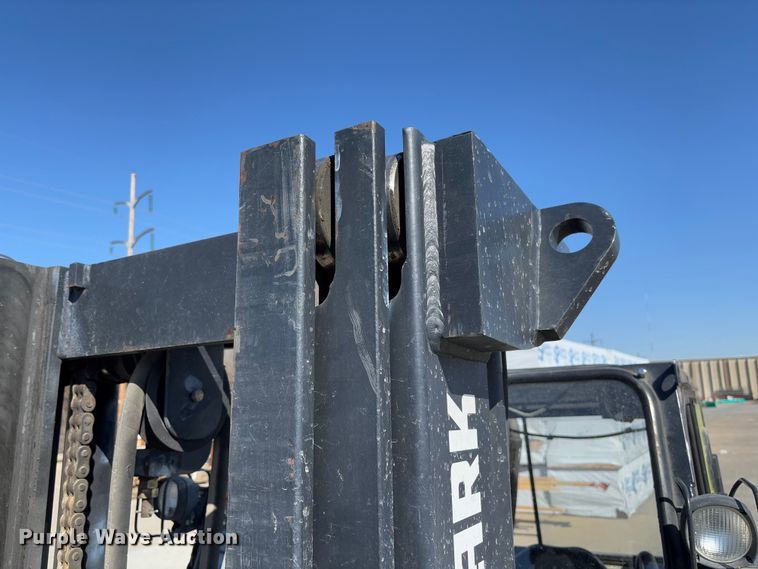 image for item FB3130 Clark CMP40D forklift