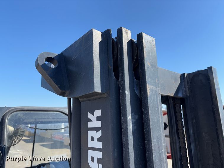 image for item FB3130 Clark CMP40D forklift