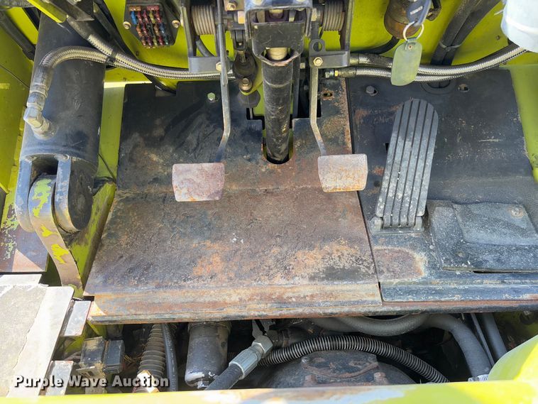 image for item FB3130 Clark CMP40D forklift