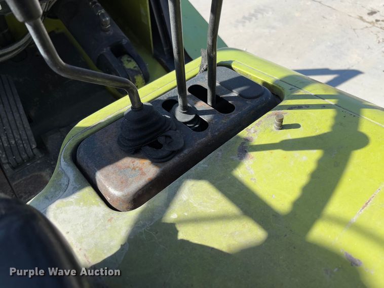 image for item FB3130 Clark CMP40D forklift