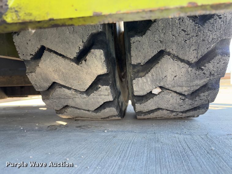 image for item FB3130 Clark CMP40D forklift