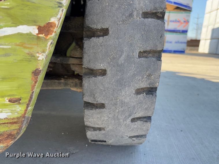 image for item FB3130 Clark CMP40D forklift