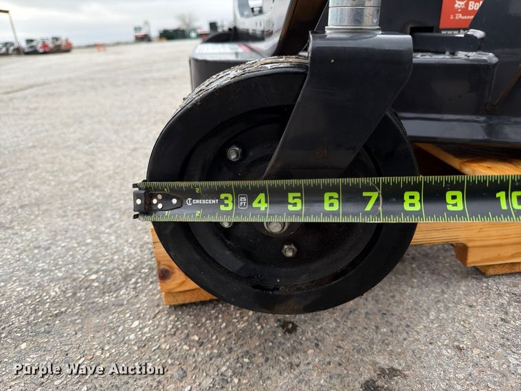 image for item FB7985 Bobcat FM60 finish mower