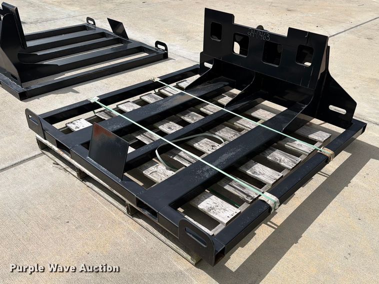 image for item FB7991 Metal pallet