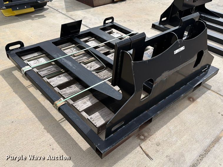 image for item FB7991 Metal pallet