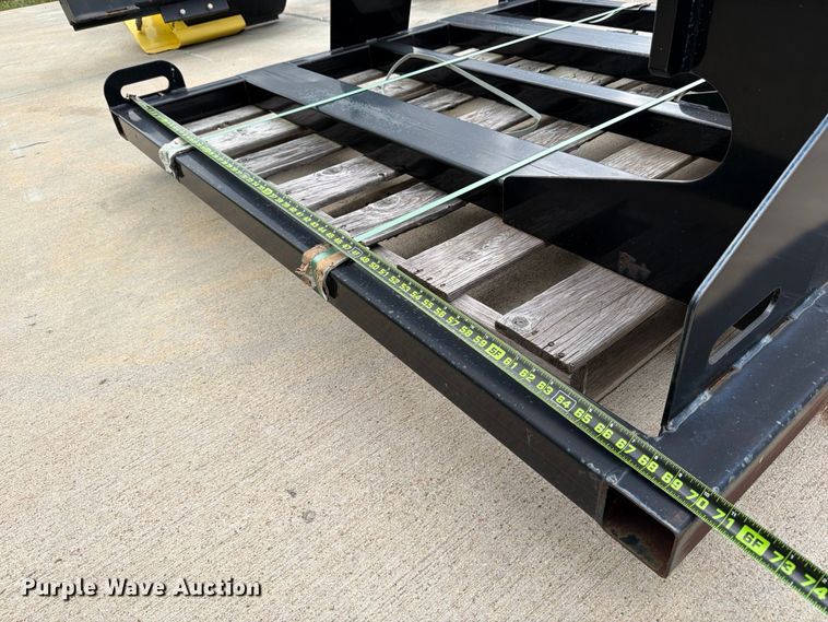 image for item FB7991 Metal pallet