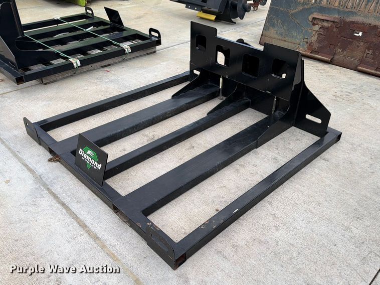 image for item FB7992 Metal pallet