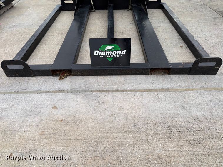 image for item FB7992 Metal pallet