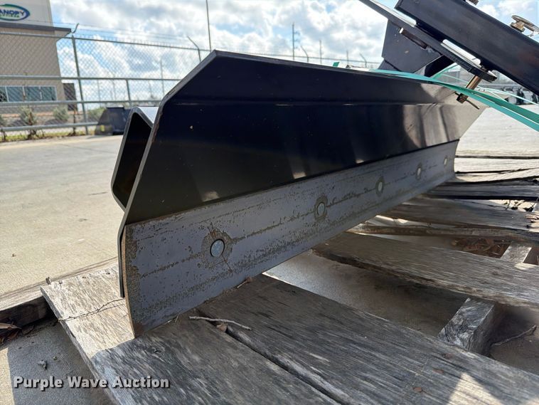 image for item FB7999 Bobcat Angle blade 60 blade