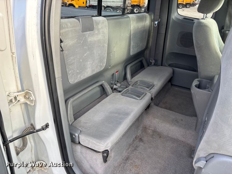 image for item FC1629 2008 Toyota Tacoma Ext. Cab pickup truck