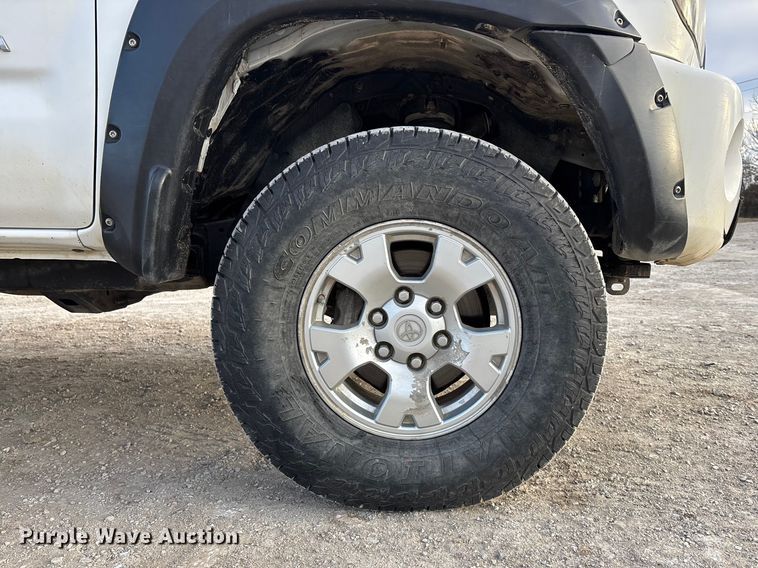 image for item FC1629 2008 Toyota Tacoma Ext. Cab pickup truck