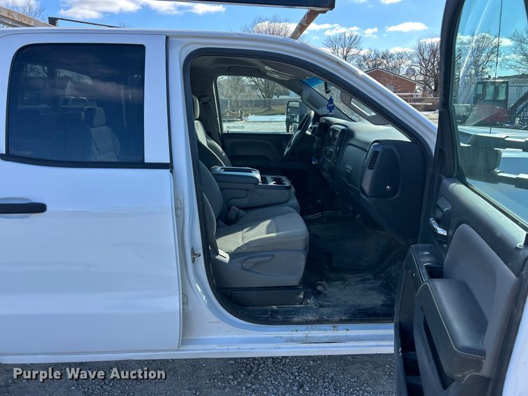 image for item FC5065 2015 GMC Sierra 3500HD Ext. Cab utility bed pickup truck