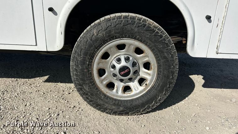 image for item FC5065 2015 GMC Sierra 3500HD Ext. Cab utility bed pickup truck