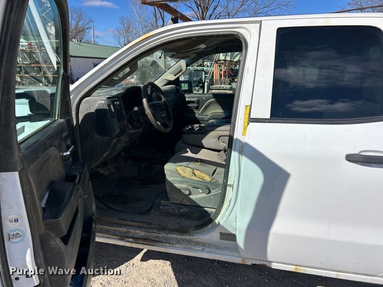 image for item FC5066 2015 GMC Sierra 3500HD Ext. Cab utility bed pickup truck